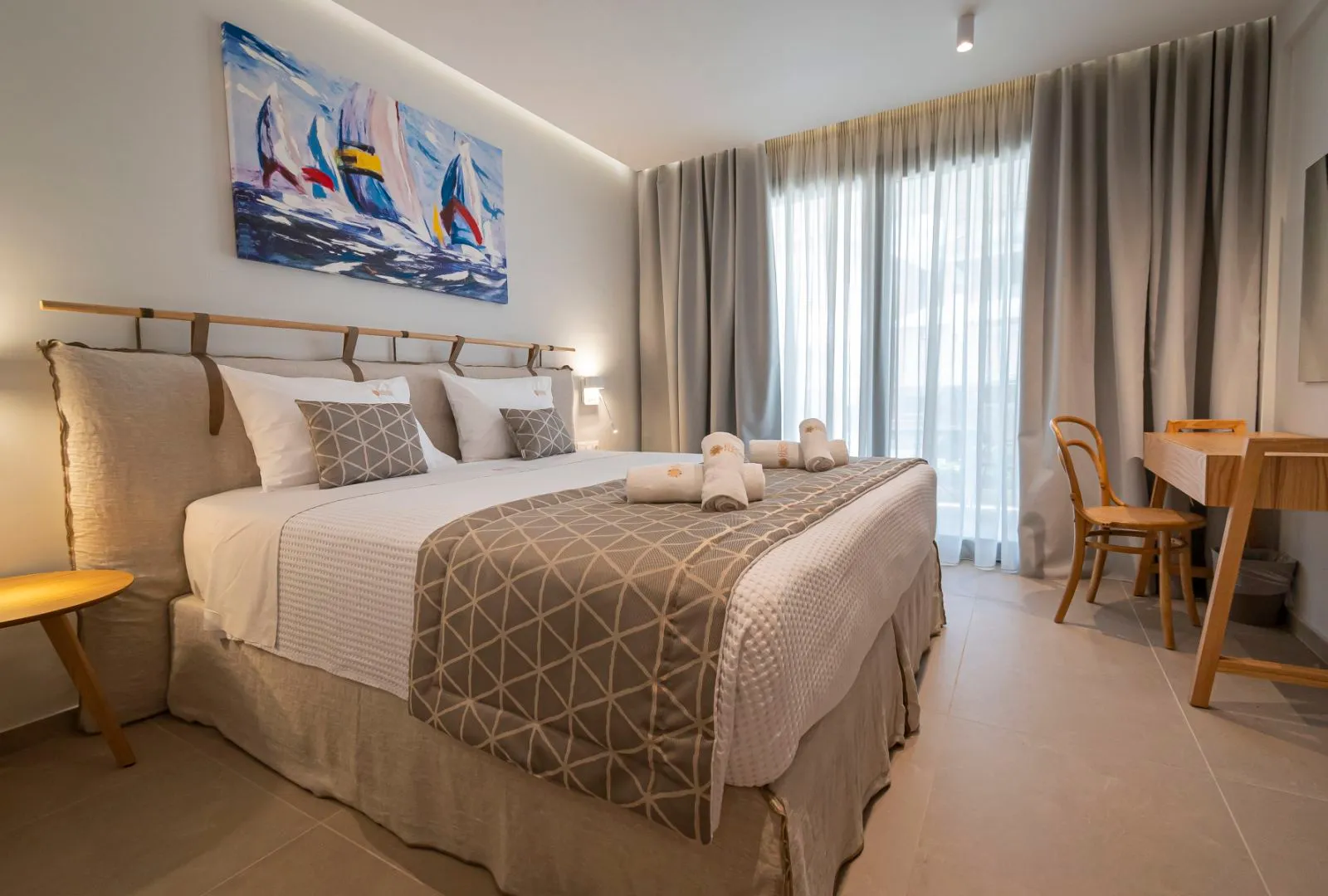 Tiara Holidays - Elegant Maltepe - Double Room with City View - bedroom